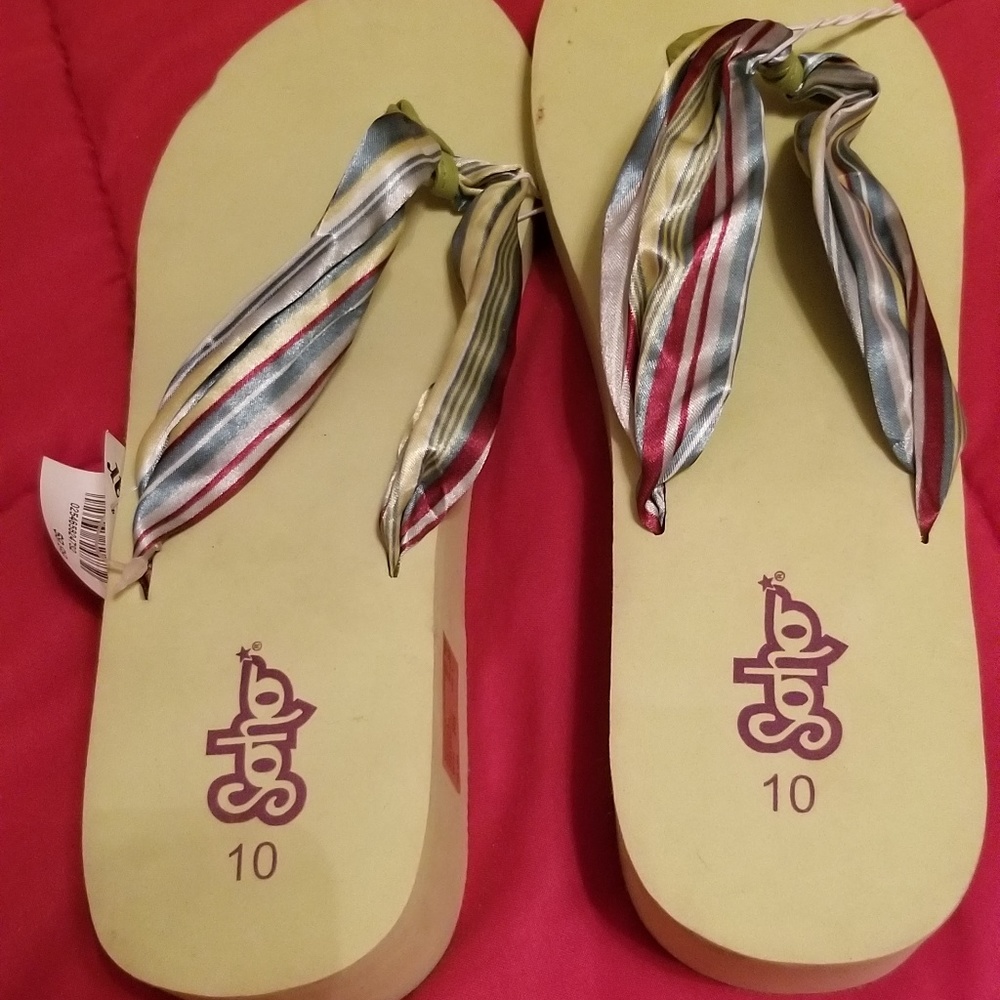 Size 10 Flip Flops